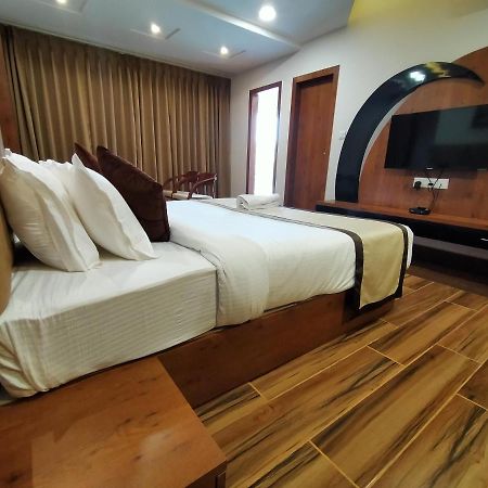 Hotel Royal City Siliguri Eksteriør bilde