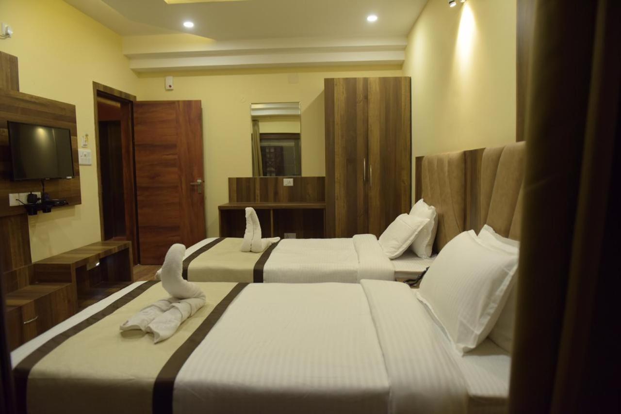 Hotel Royal City Siliguri Eksteriør bilde