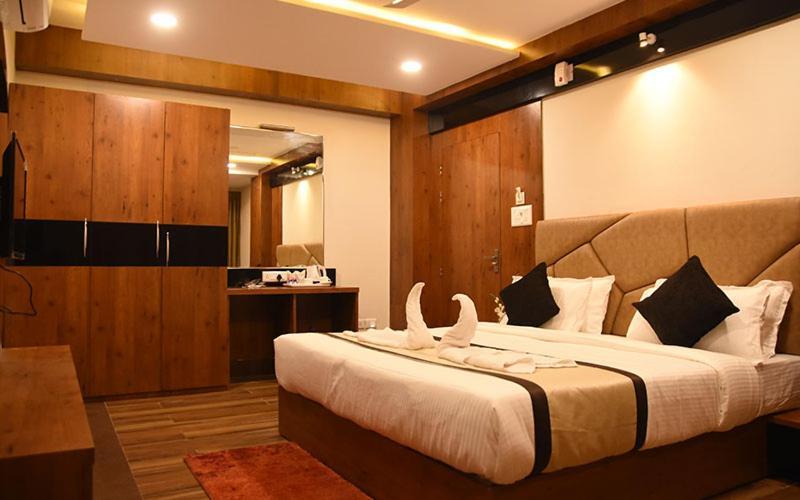 Hotel Royal City Siliguri Eksteriør bilde