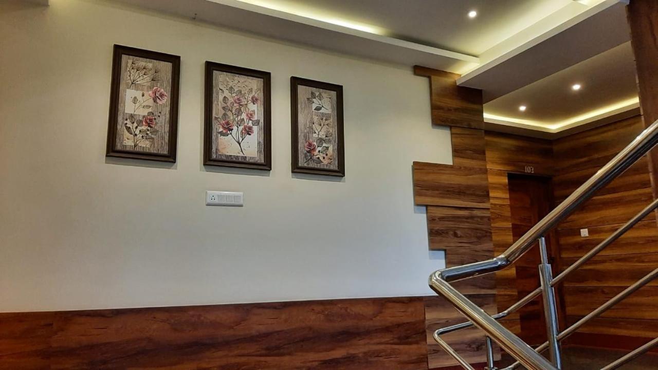 Hotel Royal City Siliguri Eksteriør bilde
