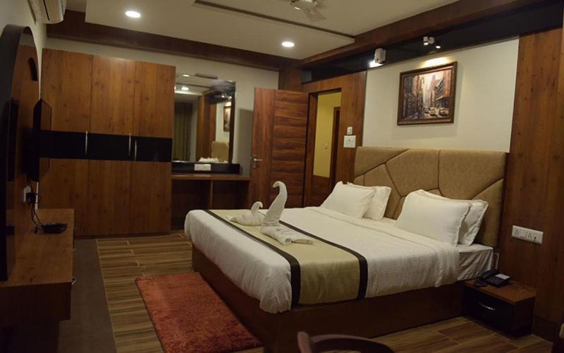 Hotel Royal City Siliguri Eksteriør bilde