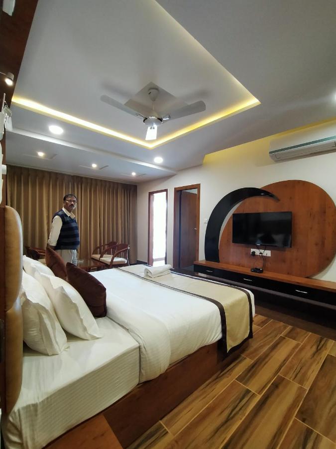 Hotel Royal City Siliguri Eksteriør bilde