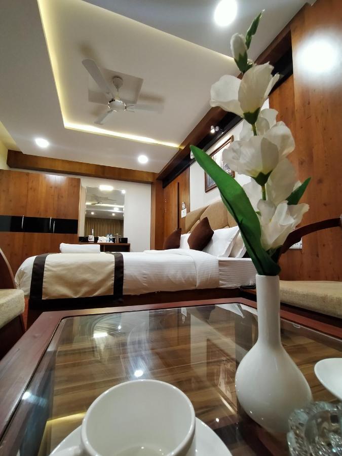 Hotel Royal City Siliguri Eksteriør bilde
