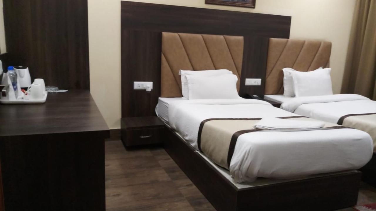 Hotel Royal City Siliguri Eksteriør bilde