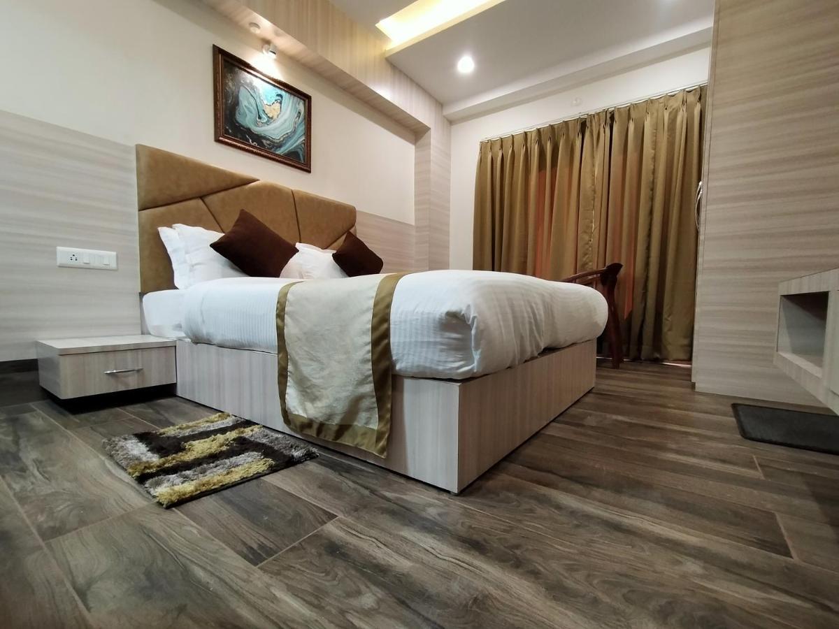 Hotel Royal City Siliguri Eksteriør bilde